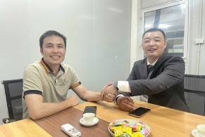 PHÁT TRIỂN TRUNG VIỆT